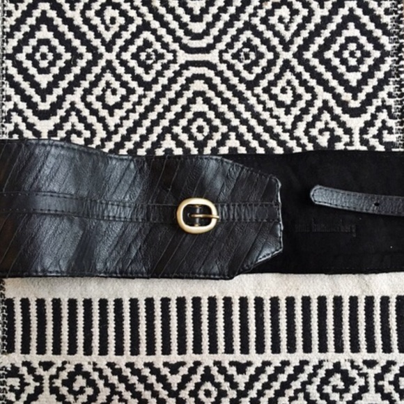 In God We Trust Anna Hammerburg Belt - Picture 1 of 3